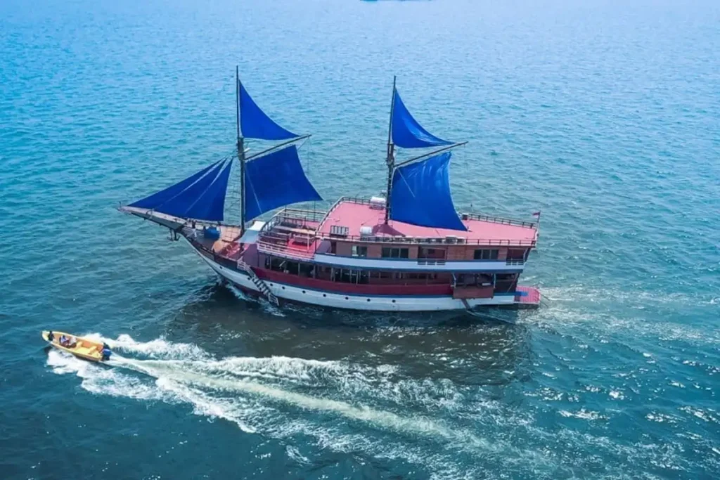 The Sloop Rig on a Steel Cruiser: Rigging Choices for New Builds